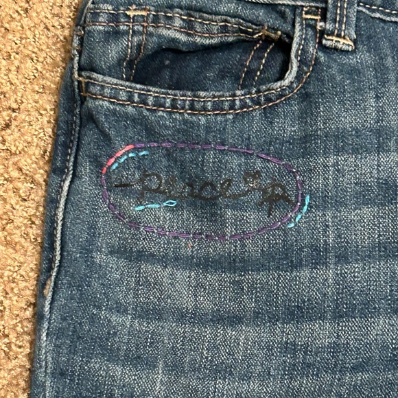 Jeans with peace sign embroidery - Picture 4 of 7